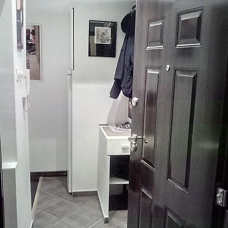 Slavija Square Apartment Cvetni Trg Belgrad Oda fotoğraf